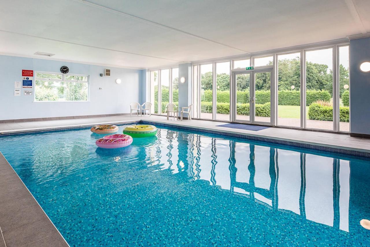 Grove Farm Bungalow With Swimming Pool, Dallinghoo Woodbridge Exterior photo