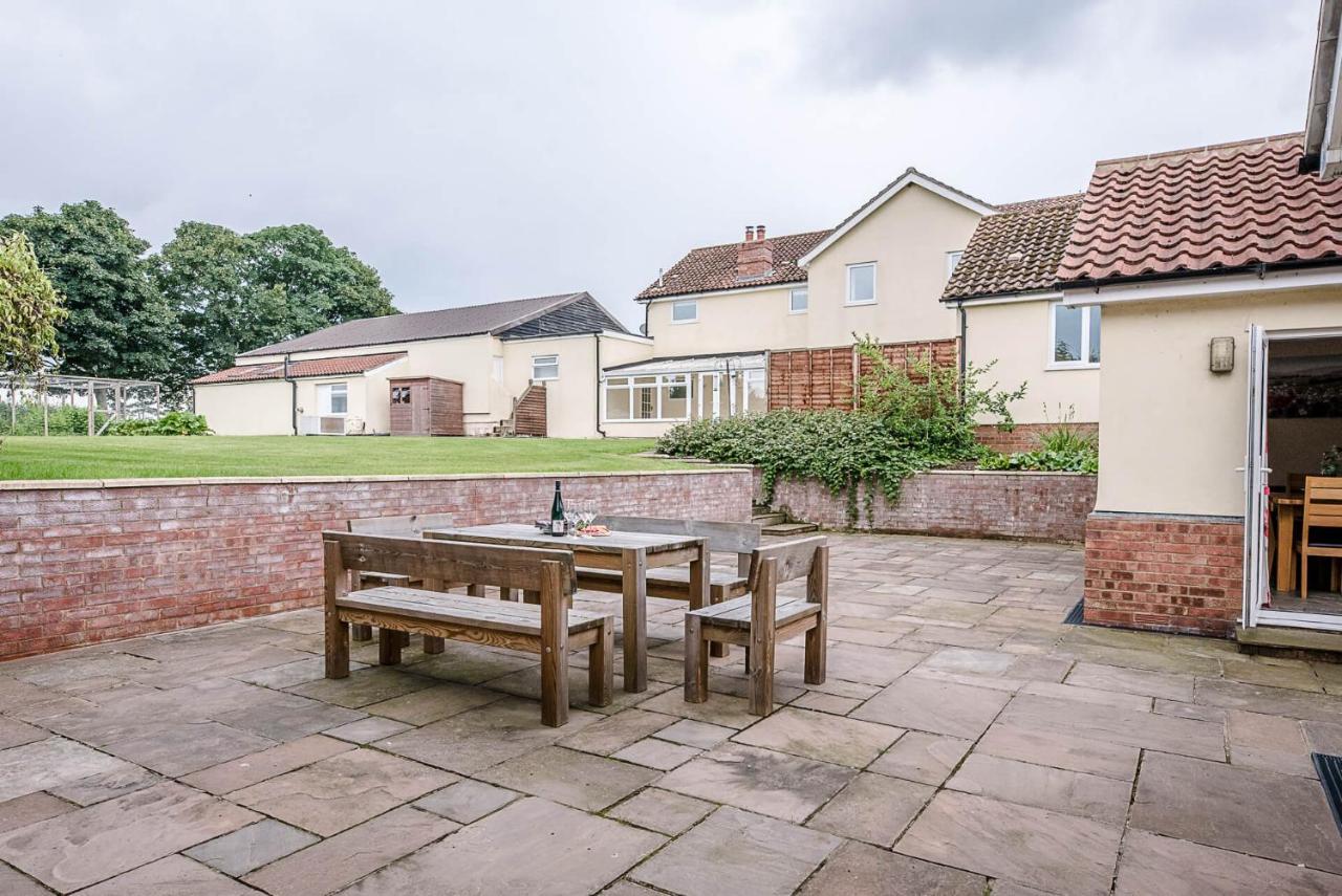 Grove Farm Bungalow With Swimming Pool, Dallinghoo Woodbridge Exterior photo